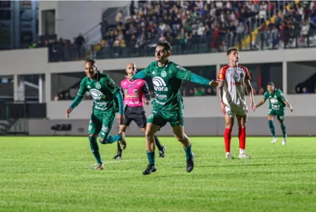 Chapecoense aposta no fator casa para se manter firme no G-4 da Série B