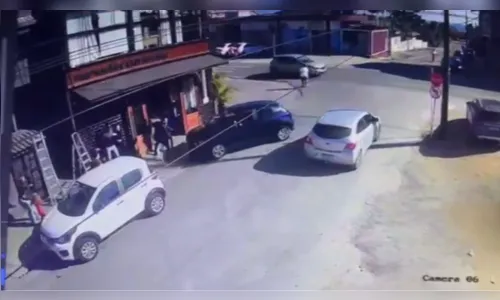 Cinco pessoas foram atropelas pela motorista.