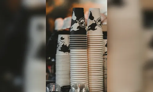 Sustentabilidade impulsiona o uso de copos, potes e baldes de papel no Brasil