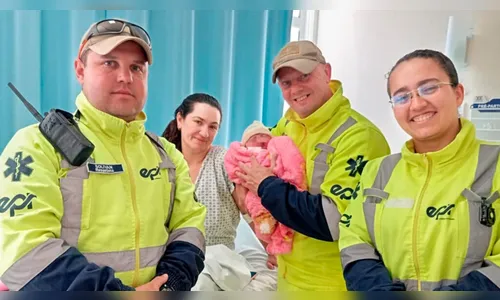 Bebê nasce na PR-151 após mãe em trabalho de parto pedir ajuda
