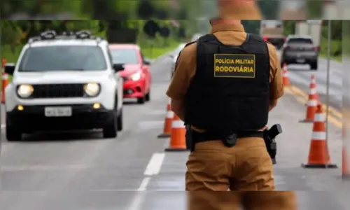 Policiais rodoviários são afastados por recebimento de propina no PR