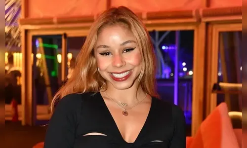 Ginasta Flavia Saraiva assume namoro com filho de jogador de futebol