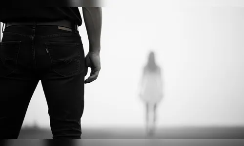 Homem abaixa as calças na frente de mulheres e é preso em Arapongas