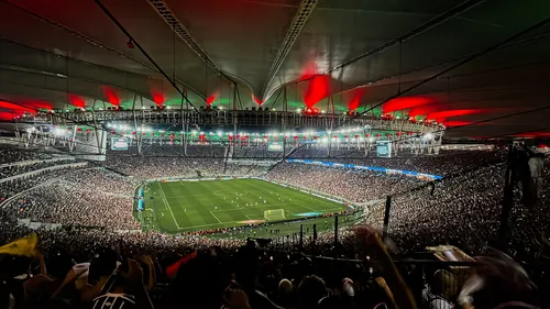 Jogo acontece no Maracanã
