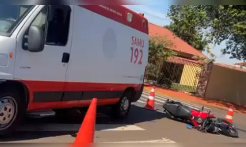 Jovem fica ferido em acidente próximo à Prefeitura de Apucarana