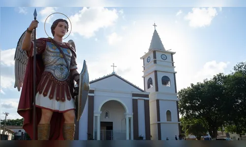 Missa em honra a São Miguel Arcanjo reúne fiéis em Apucarana