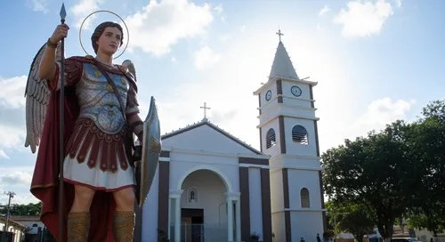Missa em honra a São Miguel Arcanjo reúne fiéis em Apucarana