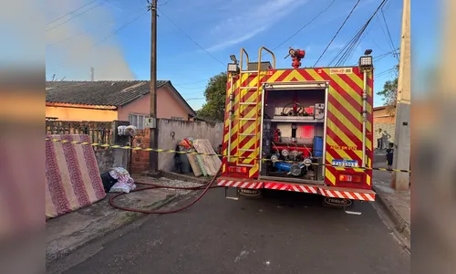 Incêndio em residência mobiliza Corpo de Bombeiros em Apucarana