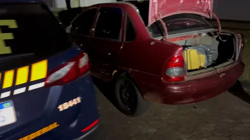 O condutor, um homem de 29 anos, declarou que buscou o automóvel já carregado