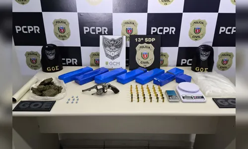 Forças de segurança acham depósito de drogas, armas e munições no PR