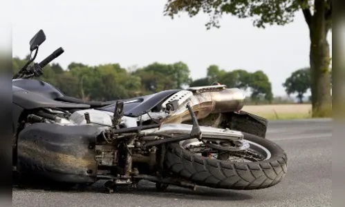 Motociclista sem habilitação se envolve em acidente após fuga em Mauá