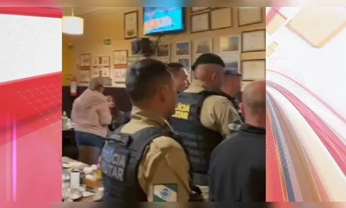 Policial de folga atira em homem dentro de bar tradicional no Paraná