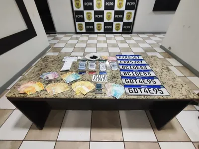 PM de Apucarana apreendeu drogas, dinheiro e outros objetos