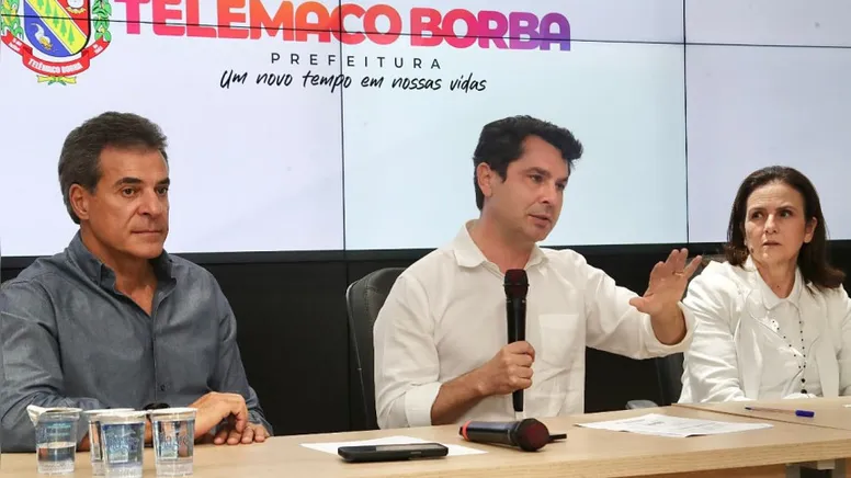 Deputado federal Beto Richa (PSDB), deputado Alexandre Curi (PSD) e prefeita de Telêmaco Borba, Rita de Paula Araújo (PSD)