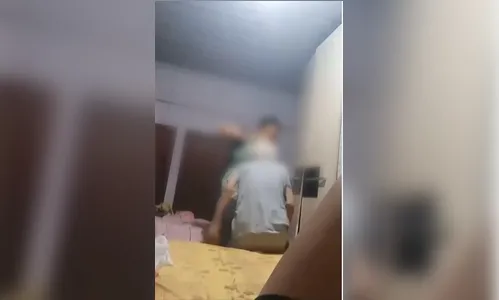 Filha é presa após ser gravada agredindo a mãe de 86 anos no PR; veja