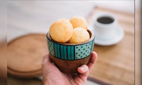 Pão de queijo é eleito um dos 10 melhores pães do mundo