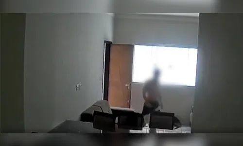 Homem invade apartamento para furtar calcinhas e acaba preso