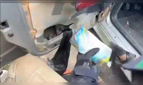 Grávida é presa no Paraná com 8,5 kg de crack escondidos em carro
