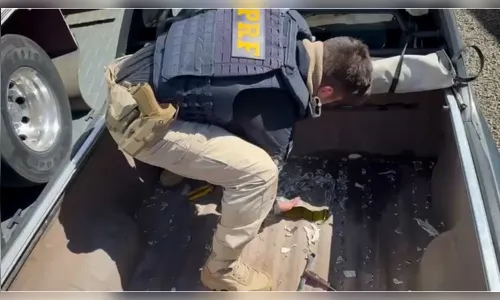 PRF encontra mais de 40 kg de drogas em fundo falso de picape em Cambé