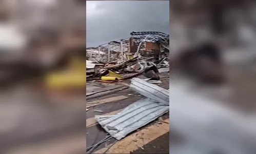 Ciclone deixa cenário de destruição em Rio Bonito do Iguaçu (PR)