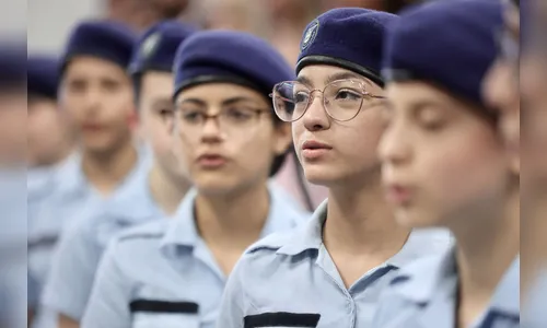 Governo do PR propõe lei para levar modelo cívico-militar aos colégios de tempo integral