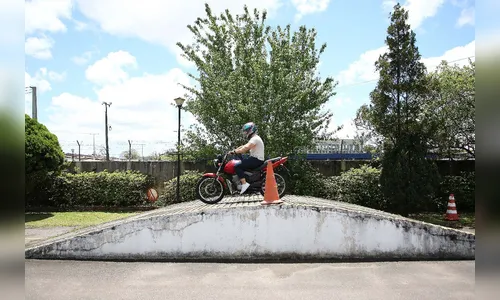 Detran-PR retira rampa dos testes práticos para motos
