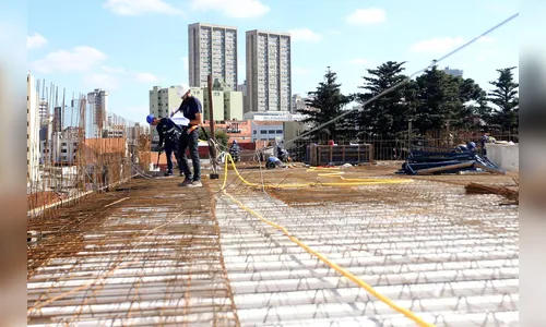 Geração de empregos na construção civil mais que triplica em Apucarana