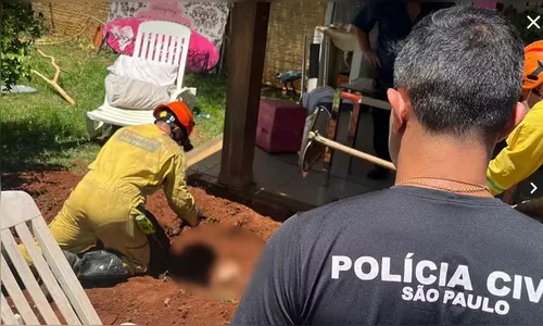 Mulher mata namorado com 40 tesouradas e enterra corpo no quintal