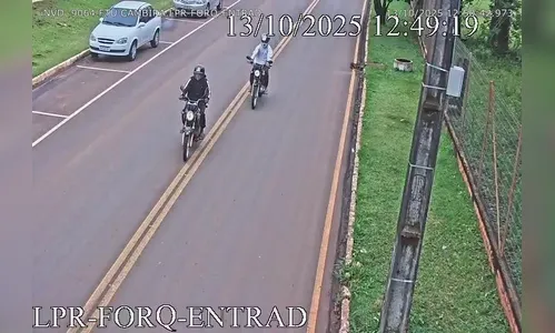 Ladrões de moto são filmados em Cambira fugindo sentido para Apucarana