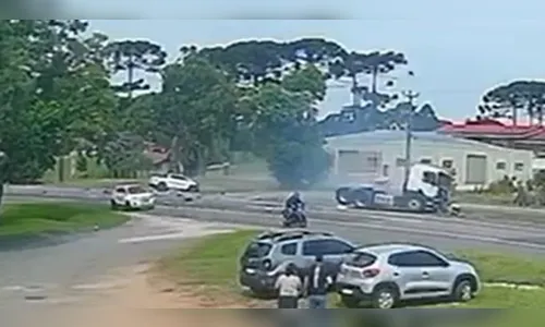 Vídeo mostra acidente que matou casal e ejetou bebê do carro