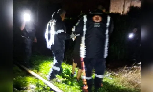 Jovem é resgatado de trilhos de trem em operação complexa em Apucarana