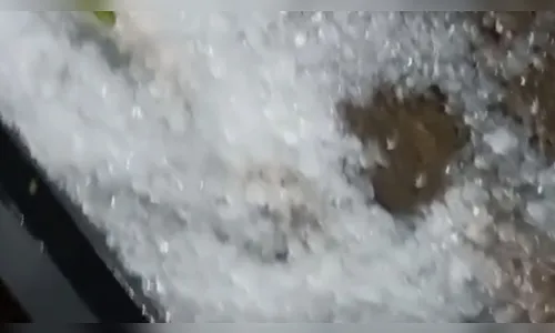 Temporal com granizo e ventos fortes causa estragos em Londrina