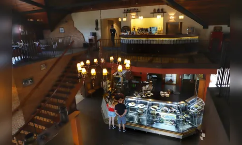 Setor de serviços do Paraná cresce acima da média nacional em agosto