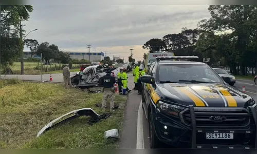Criança de 2 anos é ejetada de carro em acidente que matou avós no PR