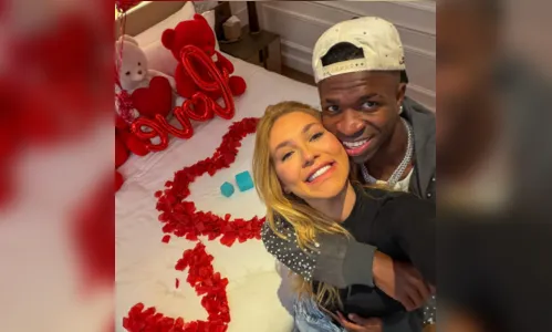Vini Jr faz surpresa romântica e assume namoro com Virginia Fonseca