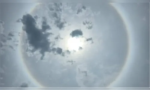 Moradores registram anel colorido em volta do Sol no litoral do Paraná