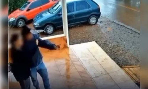 Vídeo: Briga termina com execução em frente de casa no Oeste de SC