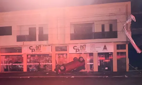 Tornados são formados em nuvens de tempestade, diz meteorologista