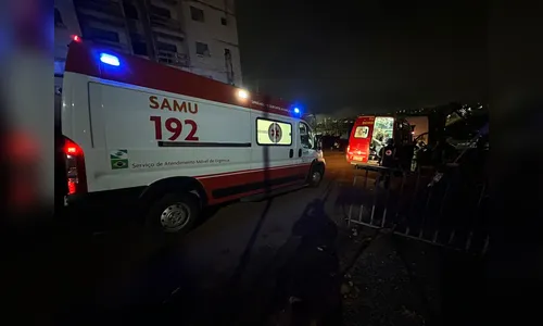 Jovem fica ferido após cair de caminhão em parque de diversão