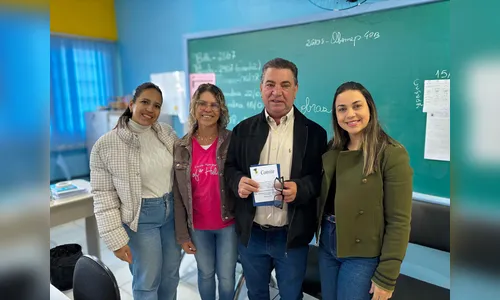 Sérgio Onofre homenageia professores e relembra investimentos
