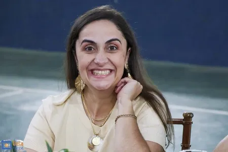 Thayz Diniz Bomba, professora de Apucarana