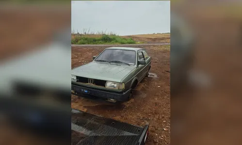 Veículo completamente depenado é localizado pela polícia em Arapongas