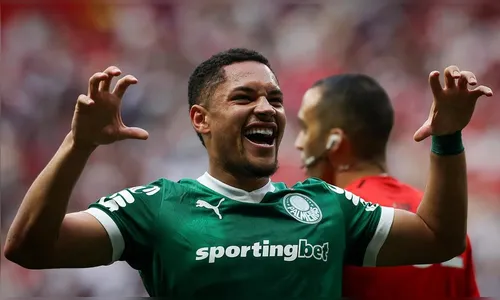 Ancelotti convoca Vitor Roque e banca Fabrício Bruno na seleção; veja a lista