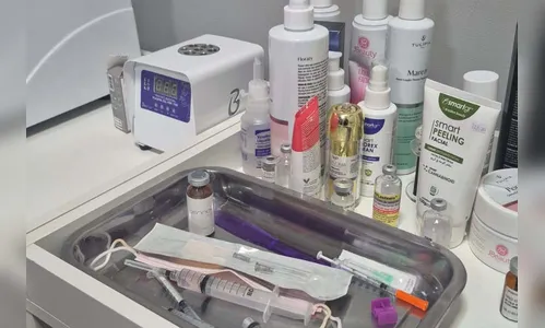 Mulher é presa por procedimentos estéticos ilegais em clínica no PR