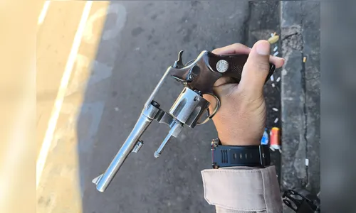 Três pessoas são presas em Arapongas por porte ilegal de arma de fogo