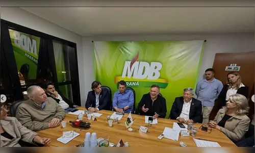 Álvaro Dias fecha no MDB