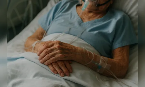 Criminoso corta língua de idosa de 102 anos durante roubo