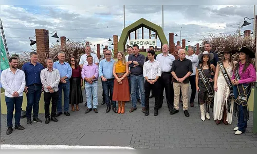 Abertura da 21ª Expovale reúne lideranças políticas em Ivaiporã