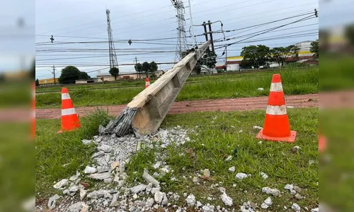 Empresário critica demora para conserto de poste em Apucarana
