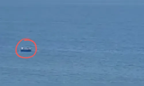 Pacientes de clínica terapêutica são resgatados à deriva no mar em SC